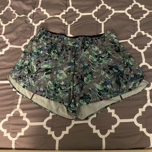 Track That Mid-Rise Lined
Short 5" color: Rapid Flourish Multi